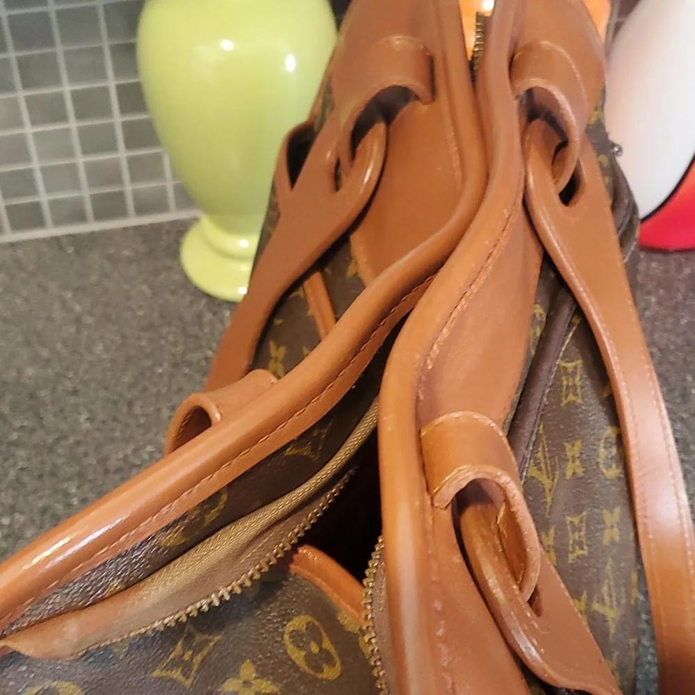 Louis Vuitton Vintage Bag with COA - Picture 8 of 16